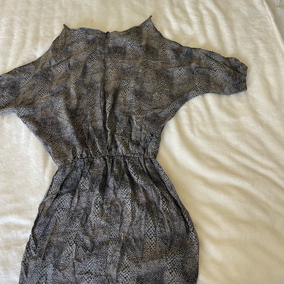 Karina Grimaldi Cold  Shoulder Silk Snake Print Dress - Picture 5 of 9